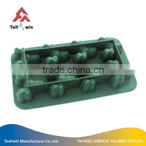 Novelty silicone cake mold set