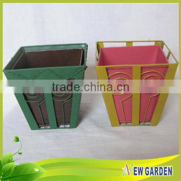 Beautiful Outdoor garden supply metal hanging flower pot stand