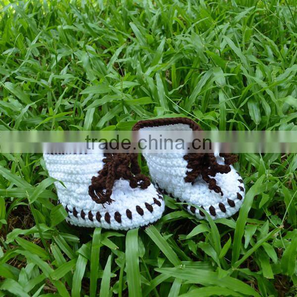 2015 Winter Crochet Baby Shoes With Knitted Lace