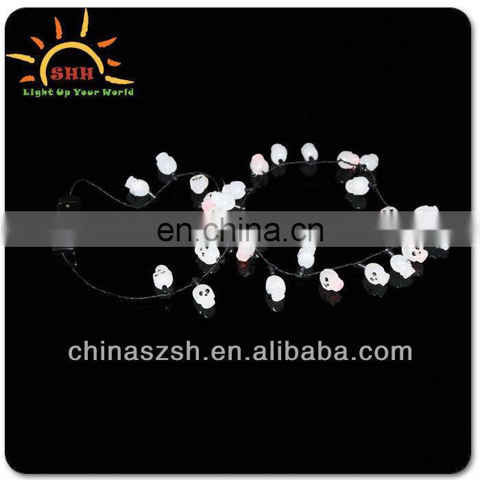 Skull shaped glowing LED flashing necklace for Halloween