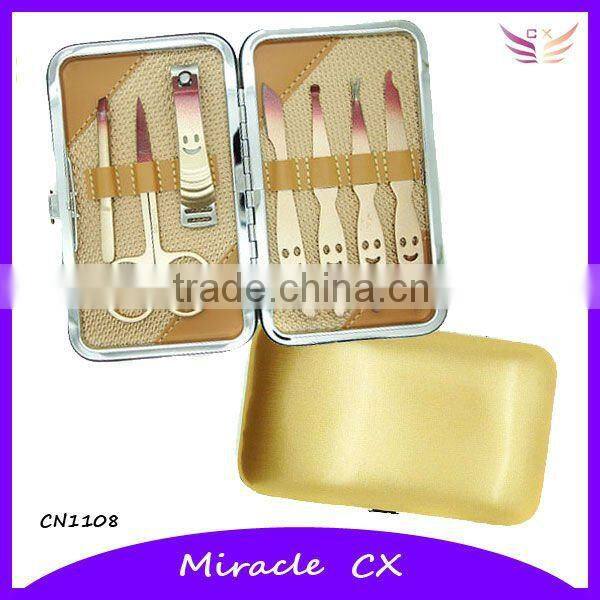 small metal frame glossy PU pouch manicure set