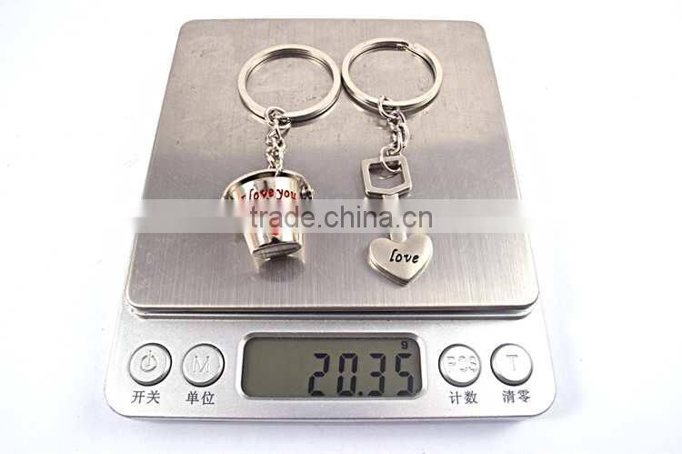 2015 Hot selling custom logo metal promotional gifts keychains