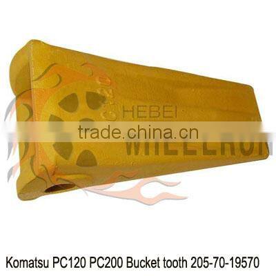 Komatsu Excavator PC200 Bucket tooth 205-70-19570
