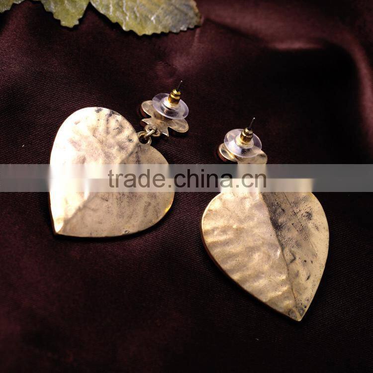 Exaggerated personality pave rhinestone crystal Lovely heart-shaped pendant earrings