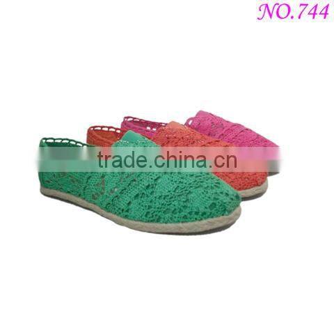 women casual flat shoes with pattern in all