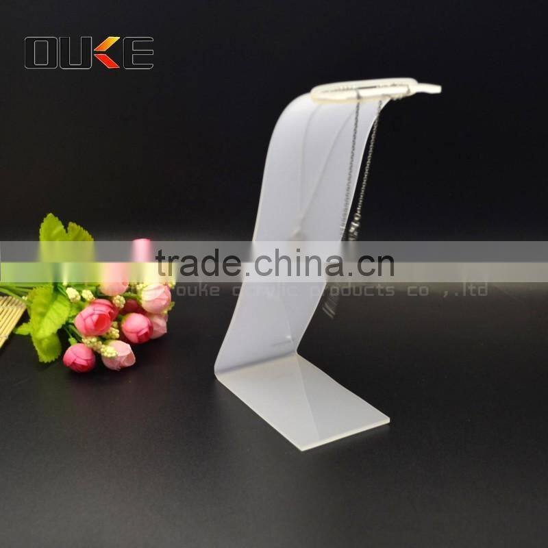 beautiful clear custom acrylic display stand for necklace