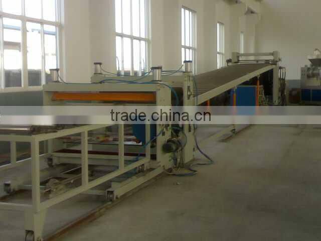 PC,PE,and PVC Plastic Hollow Cross Section Plate Extrusion Line