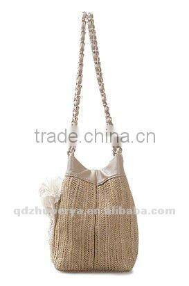 Raffia traw beach bag for girls in Summer