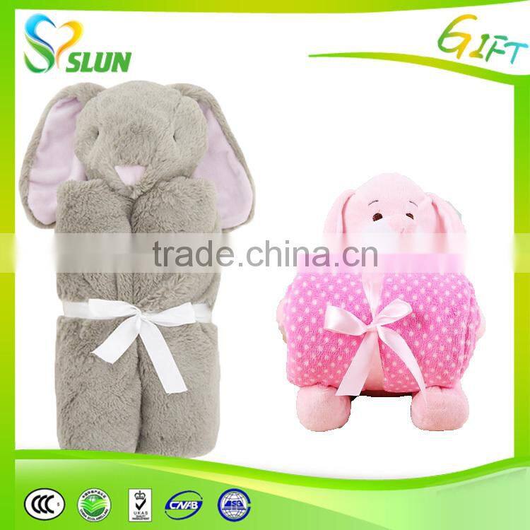 Super soft plush flannel fleece blanket with woven label