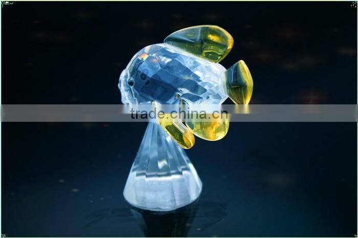 Colorful transparent crystal seafish model with base as crystal anniversary gifts or delicate wedding gifts