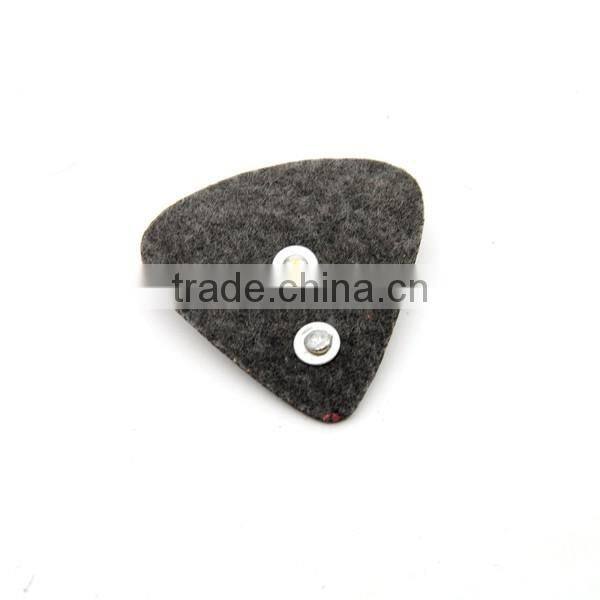 White PU leather sew on patches with gold metal plates fashion clothing label for jeans/jacket PLB-013