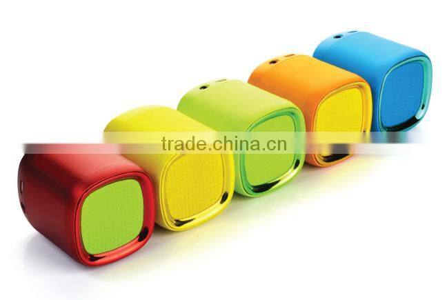 OEM factory outdoor fashion design long time standby wireless bluetooth speaker with line in function