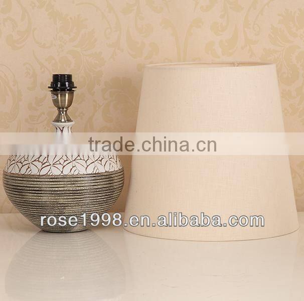 traditional style reading table lamp