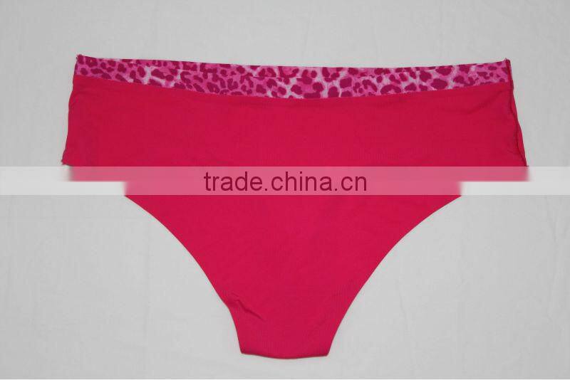 2014 Latest Design Seamless Bonded Thong Underwear Woman