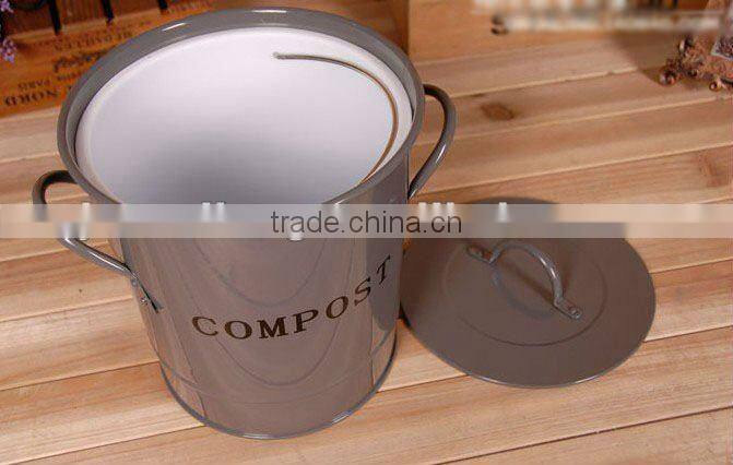 Cream color compost bucket with lid
