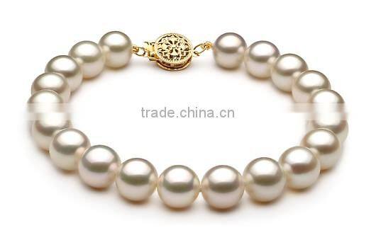 AAA white 8-9mm round freshwater pearl bracelet