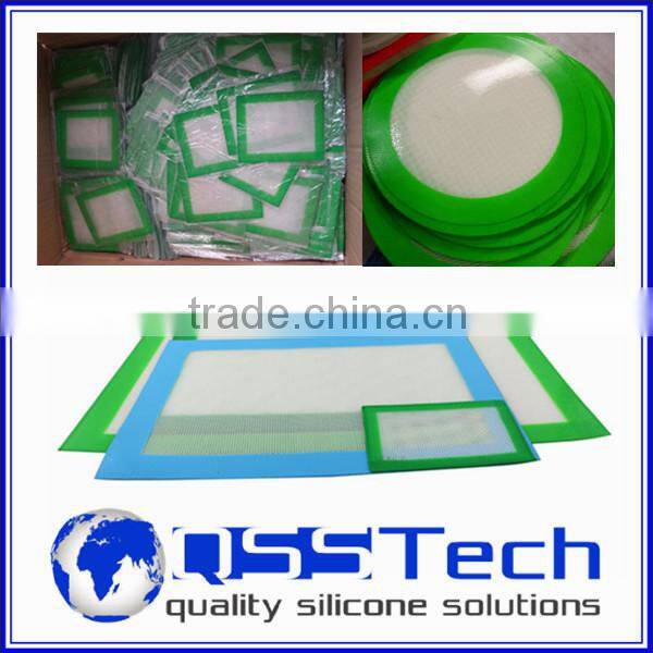 High quality 7ml customized small 3 pieces acrylic storage jar set/ oil dab wax container/ silicone wax and oil container