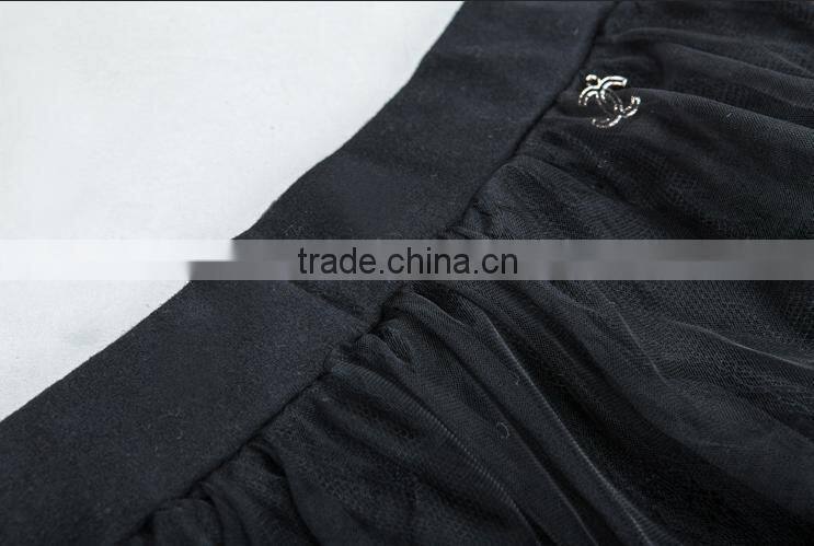 The fashion leisure trousers skirt lace yarn