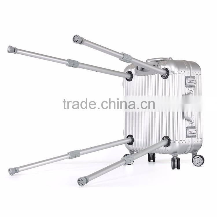 Hottest new Aluminum trolley makeup case Lighting Makeup Case with rolling wheels