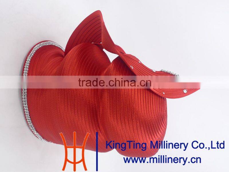 Red Hat And Purse Suite In Party / Wedding