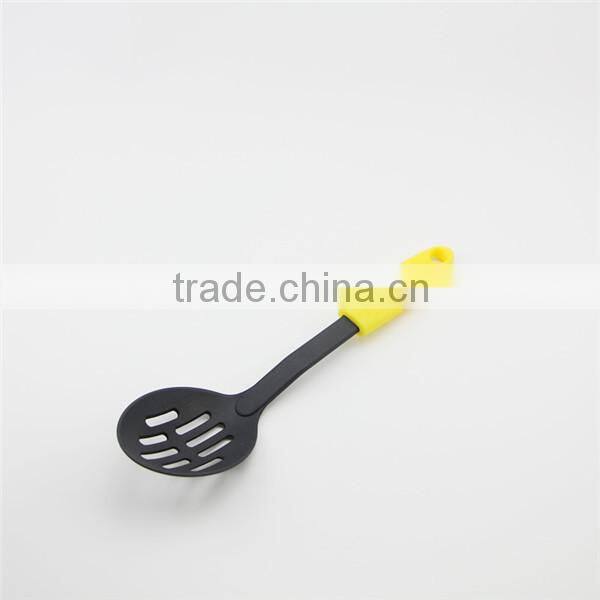 Good quality nylon kitchen tools plastic kitchenware