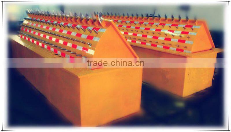 Hydraulic automated road barrier