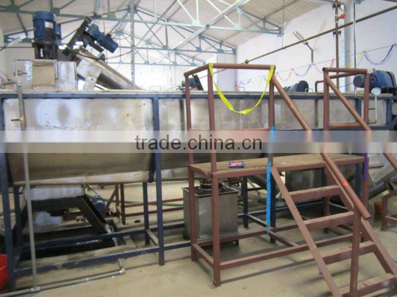 Recycled fiber grade PET chips washed