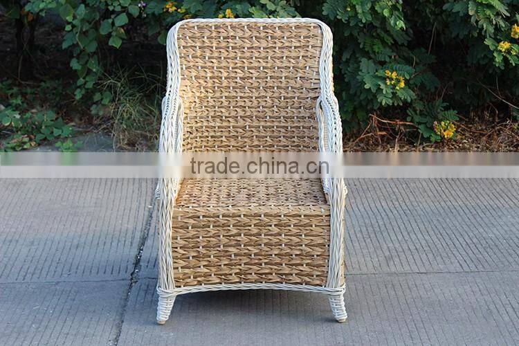 Outdoor Furniture Chrysanthemum Weaving Dining Table And Chairs