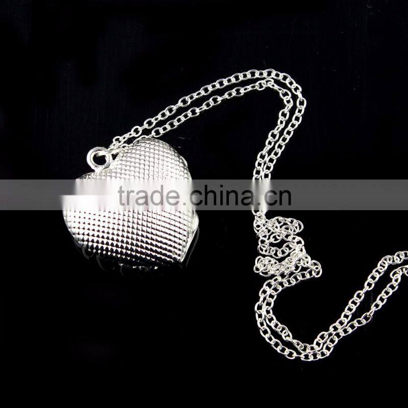 Silver glowing necklace Hollow glow in the dark heart pendant luminous necklace
