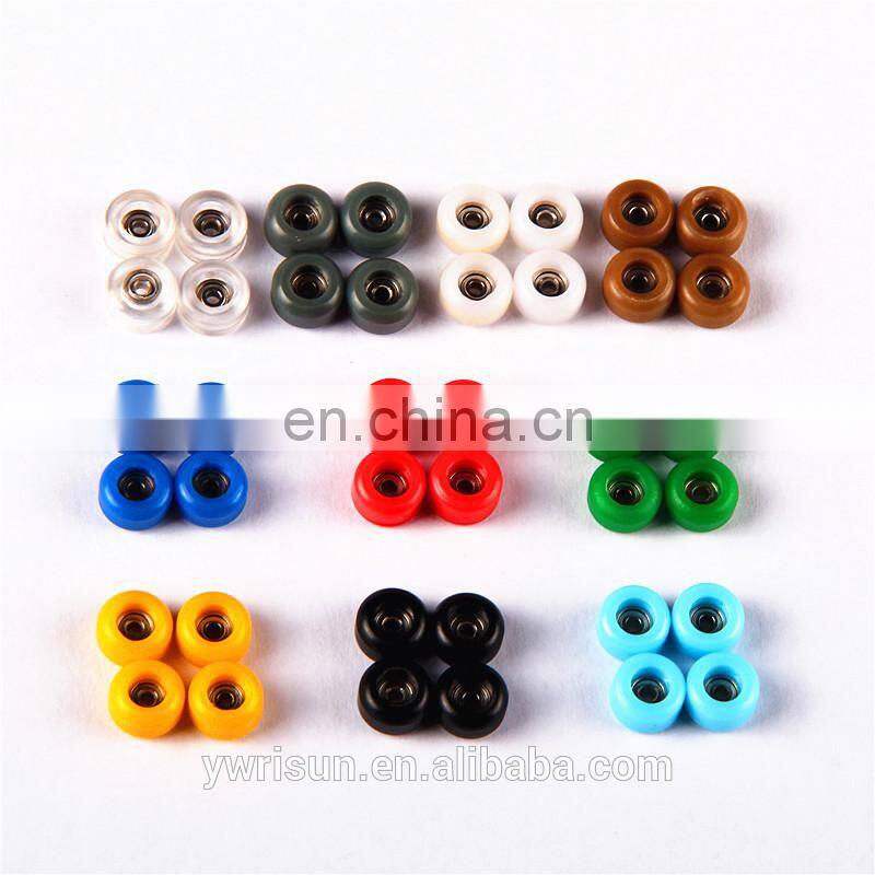WFSN0010 Wholesale Mini Toy Fingerboard PU Material Finger Skateboard Bearing Wheels