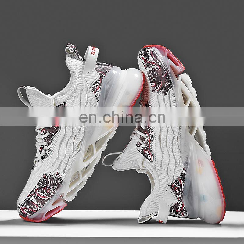 Factory Outlet Christmas Design Wholesale High Quality Men's Jogging Track and Field Breathable Customized Casual Sports Shoes