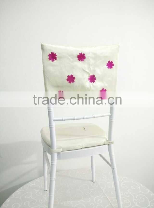 Cheap disposable chair cover with corochet flowers