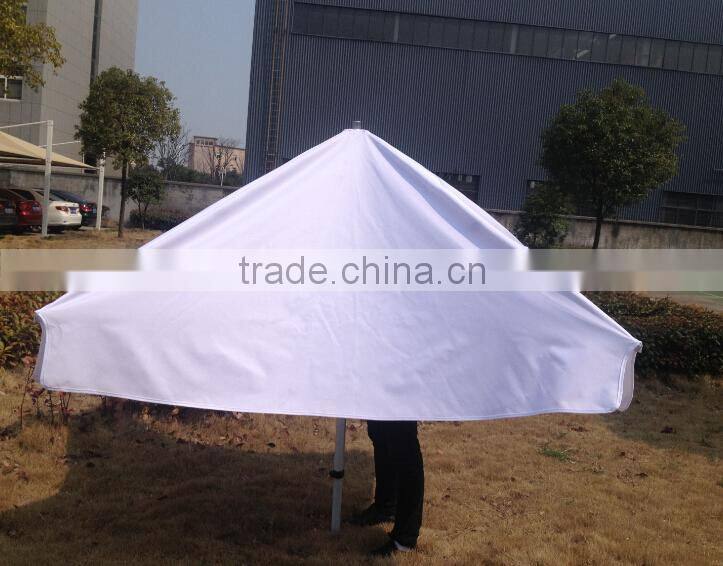 Outdoor sun umbrella