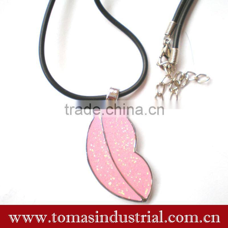 Guangzhou hot sale promotional cheap souvenir dog tag pendant