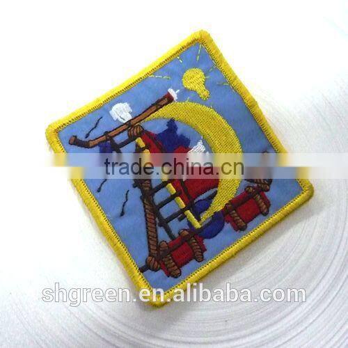 good making woven badge,woven patch for college student apparel