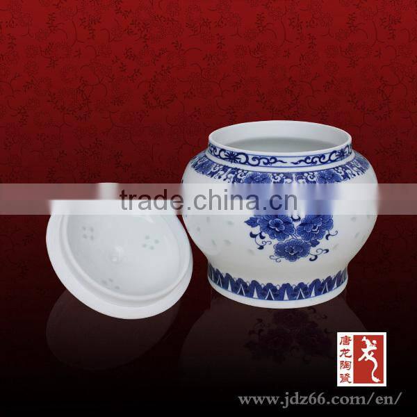 Blue and white cheap ceramic tea caddy with rice-pattern decorated ceramic