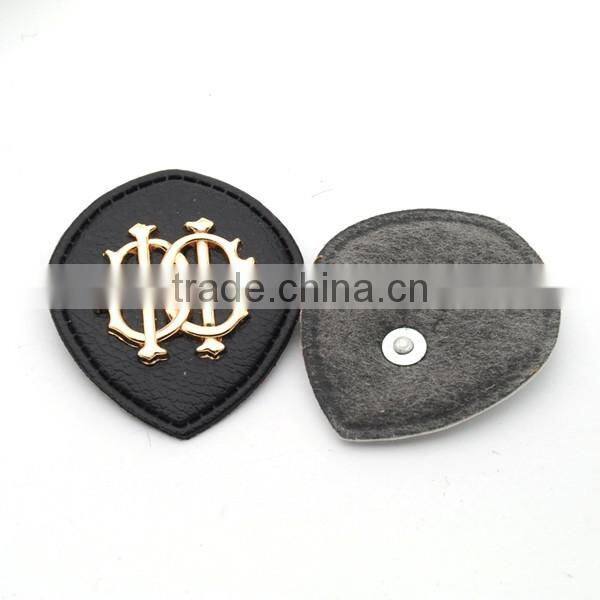 Black/white PU leather sew on patches Fashion labels with metal logo clothing label for jeans/jacket PLB-001