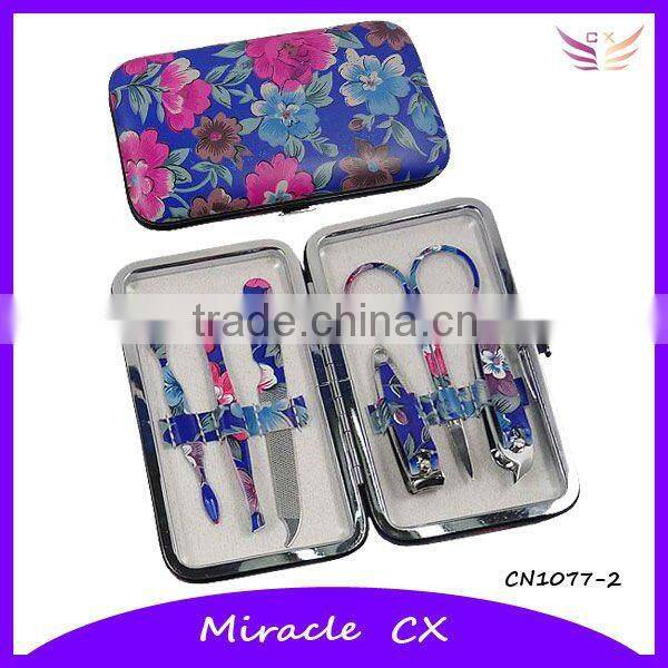 Flower design manicure set promotional in metal case