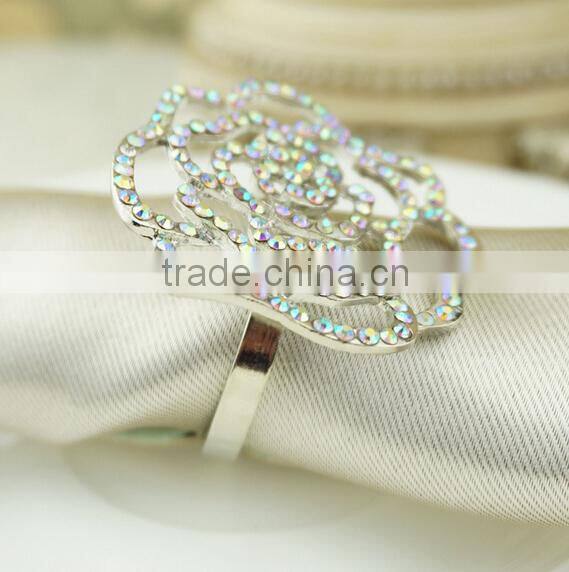 fashionable rose flower shape plastic pearls metal alloy napkin rings