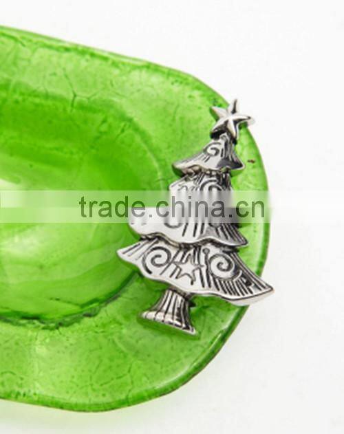 Glass pretty green plate with metal Chrismas tree decoration