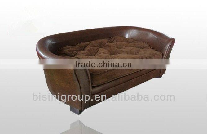 Generous and aristocratic pet bed, bright brown colour pet bed (BF07-80054)