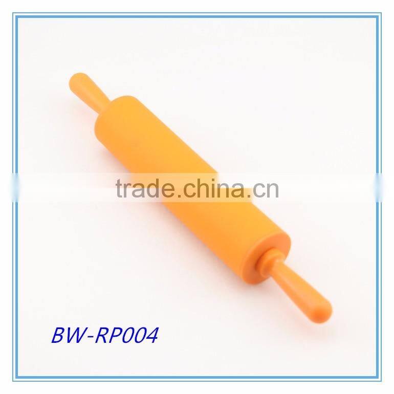 Hot Selling Silicone Noodle Rolling Pin with Plastic Handle