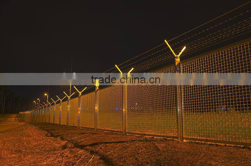 Hot dipped galvanized high quality double twisted barbed wire