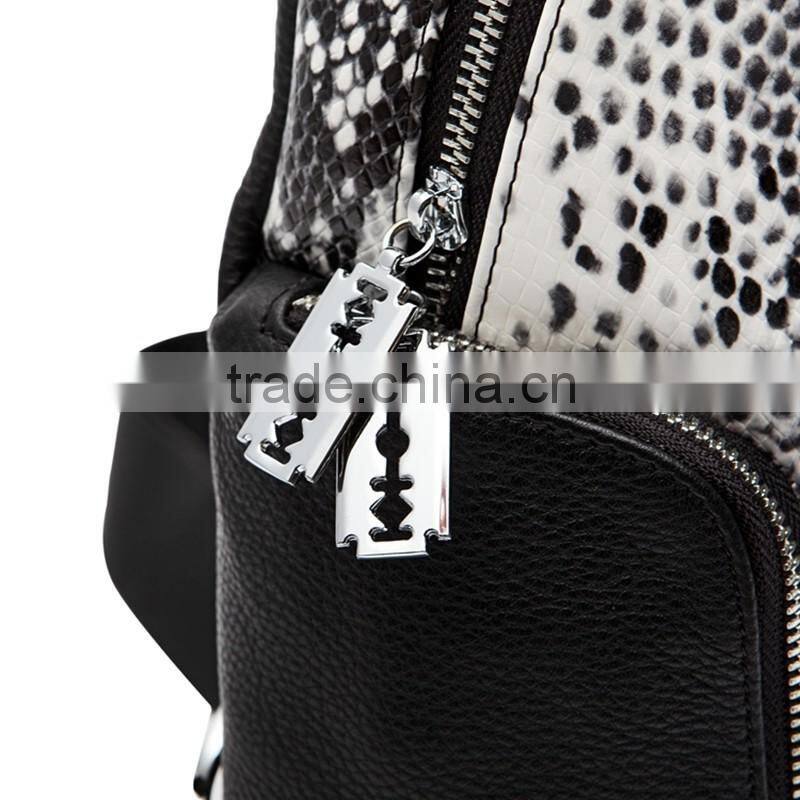 Factory fashion design genuine leather chest bag shoulder bags for man