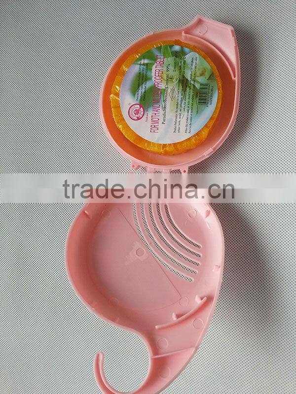 naphthalene moth balls