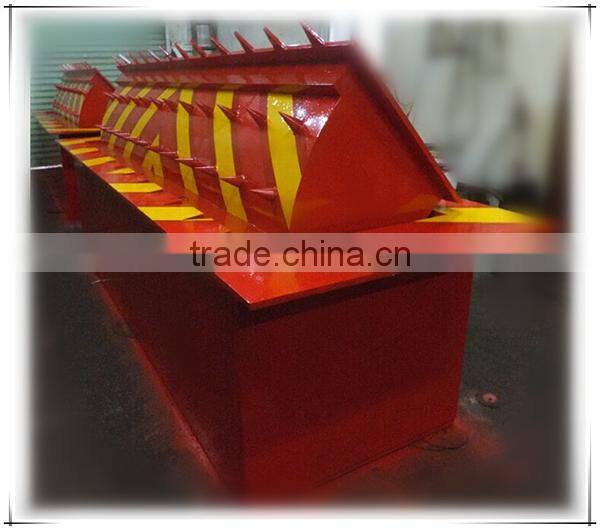 Hydraulic automated road barrier