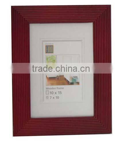 Cheap Photo frame in drawing room