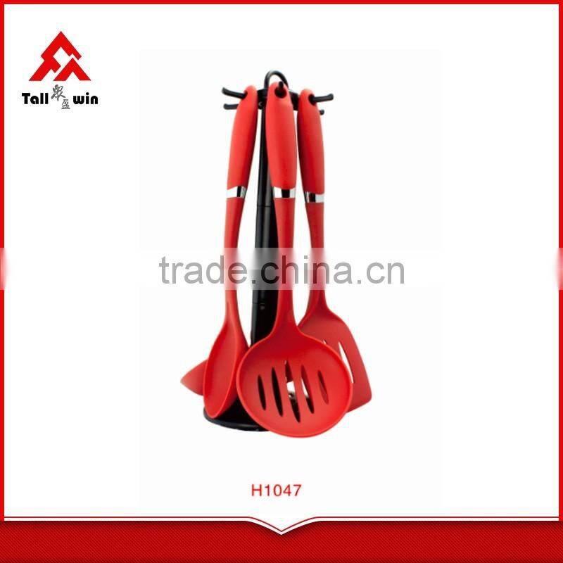 Best selling promotional silicone kitchen items /utensils