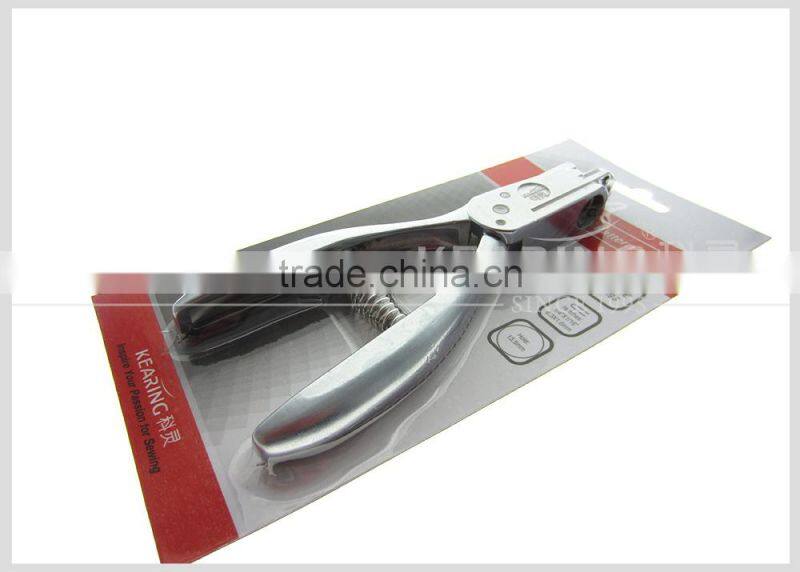 Kearing Stainless material sewing and quilting notcher to create fantastic square circle cut #50N