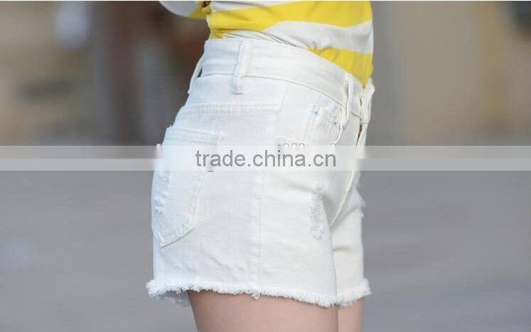 Hot Selling Summer White elegant burrs denim women teenager shorts